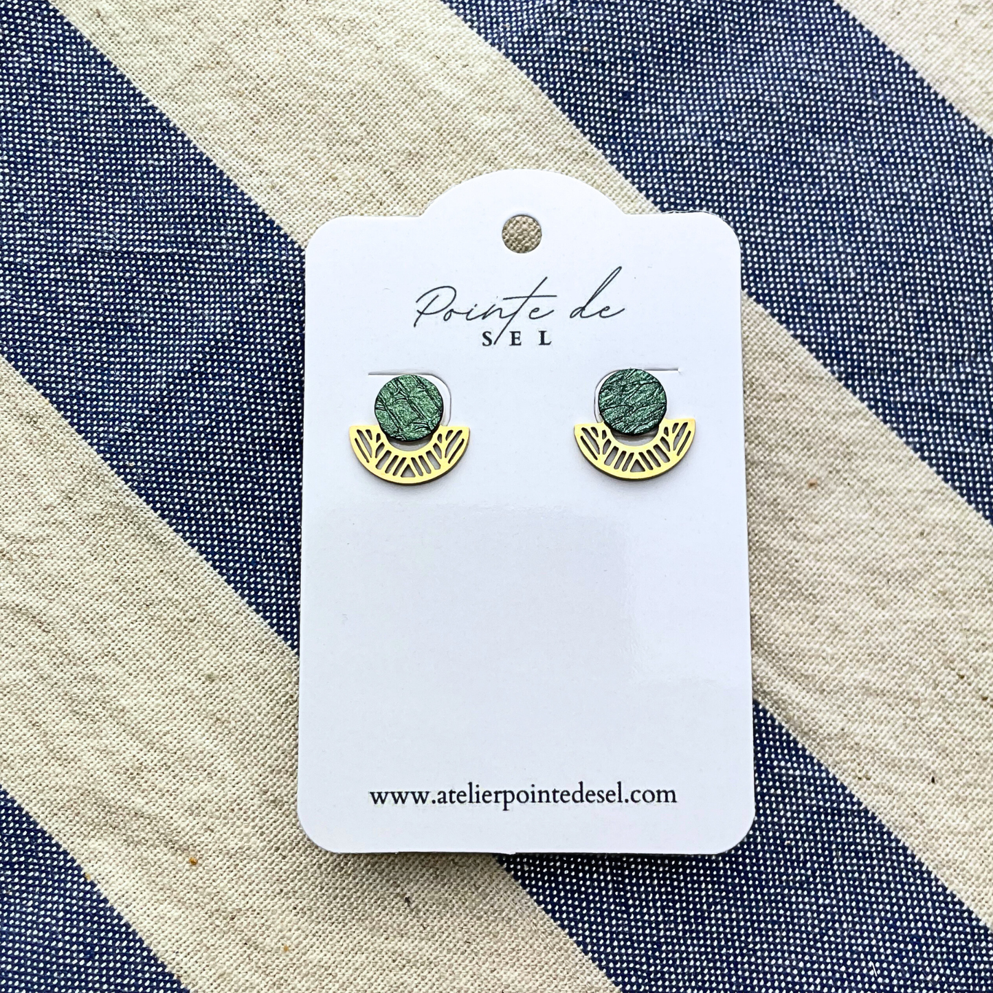 Mistral - Boucles d'oreilles en cuir de poisson - Made in France - puce 8 mm