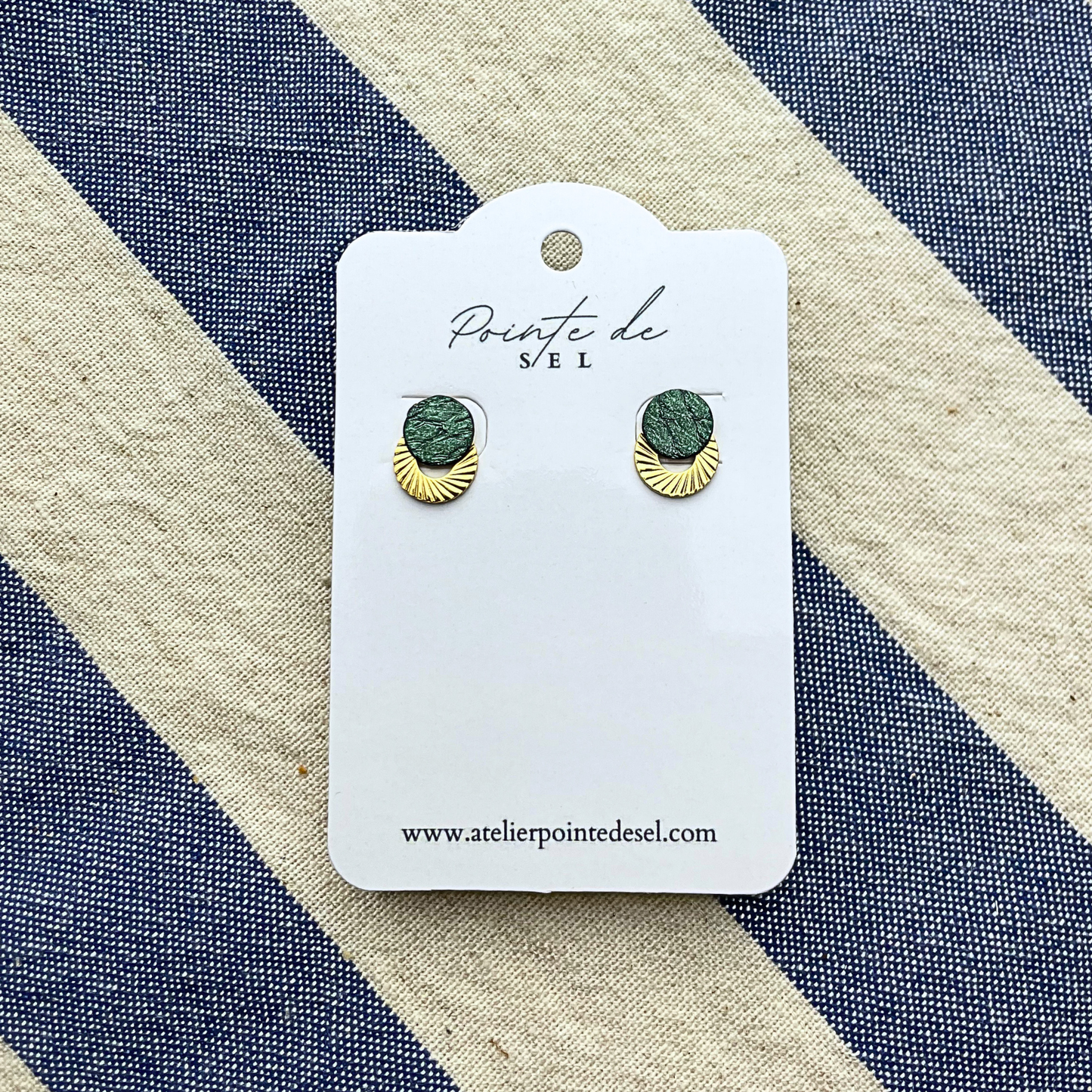 Calypso - Boucles d'oreilles en cuir de poisson - Made in France - puce 8 mm