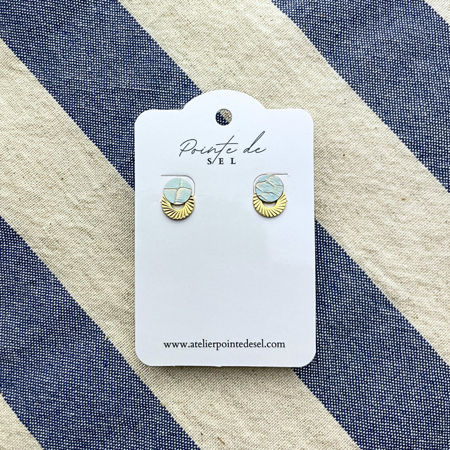 Calypso - Boucles d'oreilles en cuir de poisson - Made in France - puce 8 mm