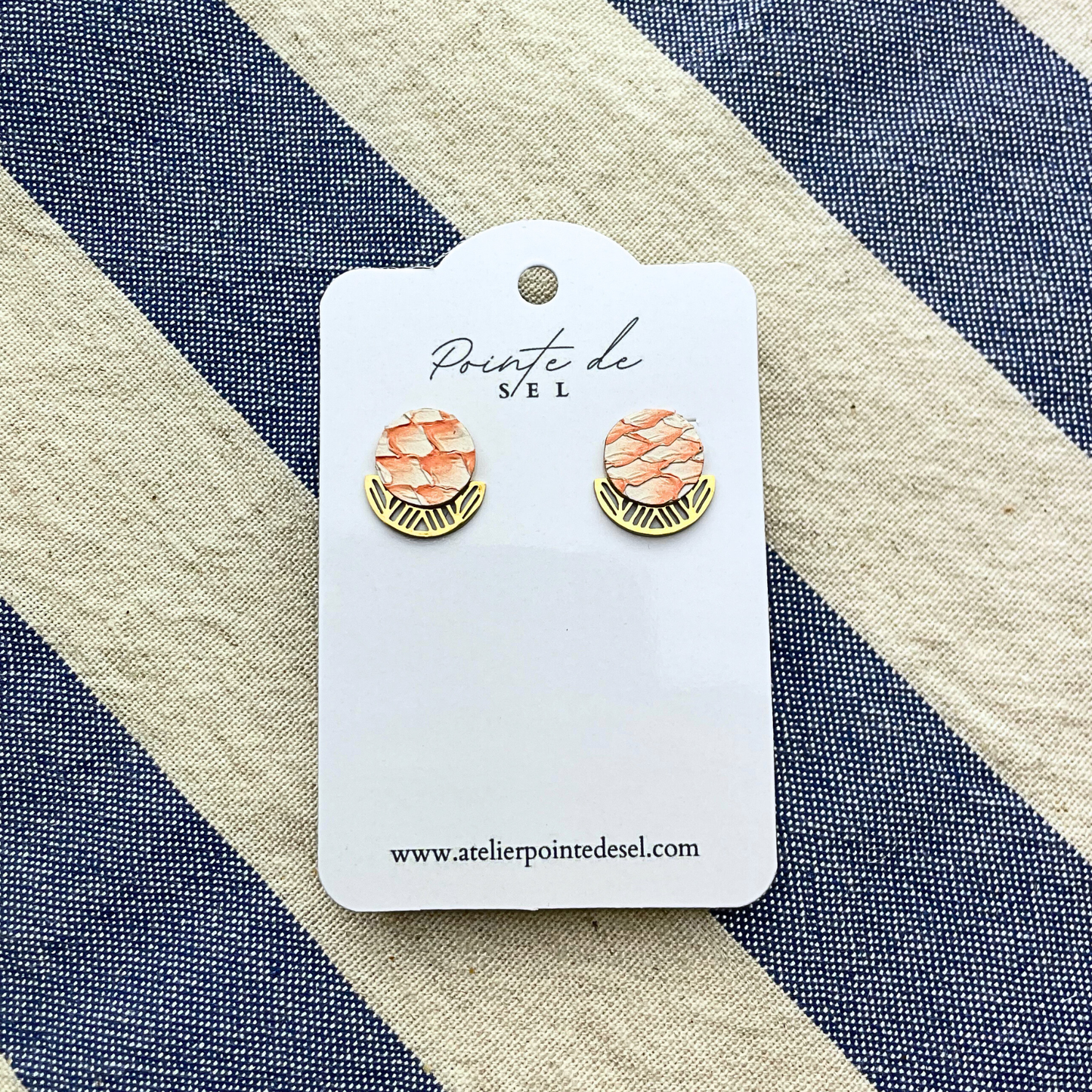 Mistral - Boucles d'oreilles en cuir de poisson - Made in France - puce 12 mm