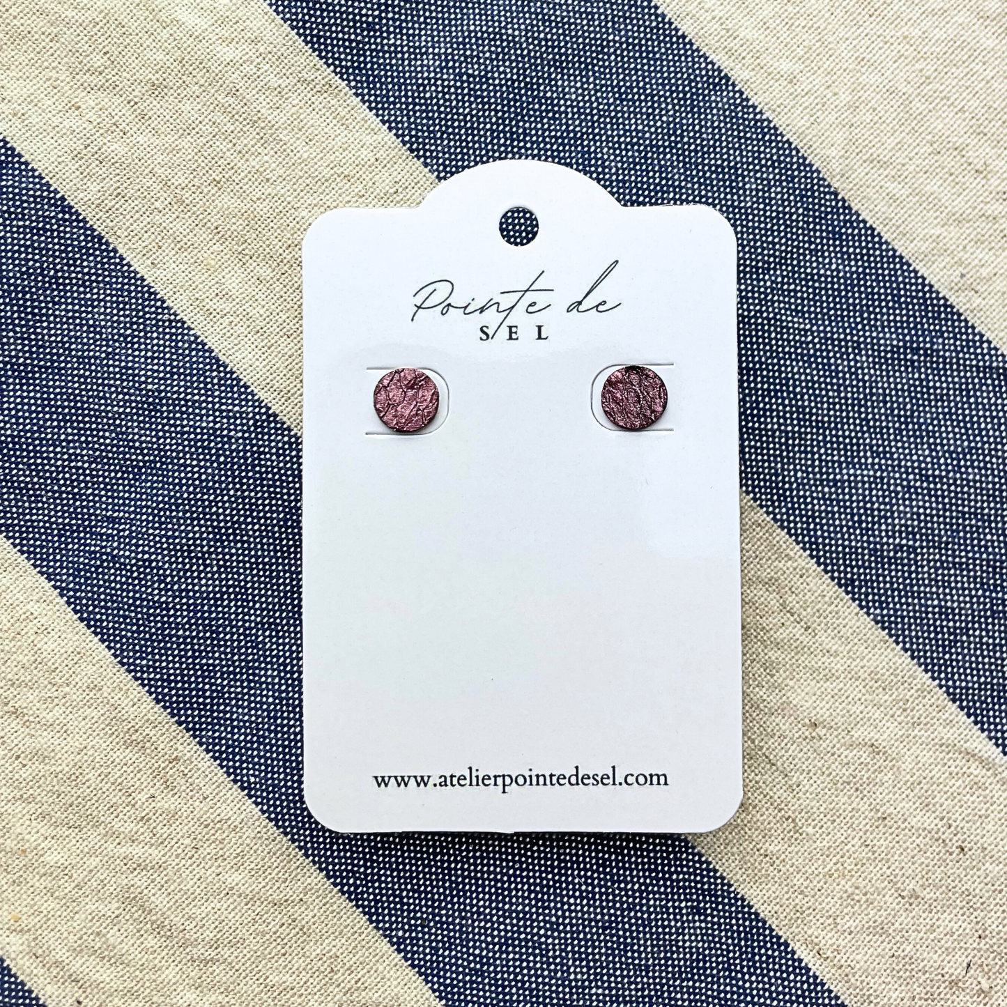 Goélette - Boucles d'oreilles en cuir de poisson - Made in France - puce 8 mm